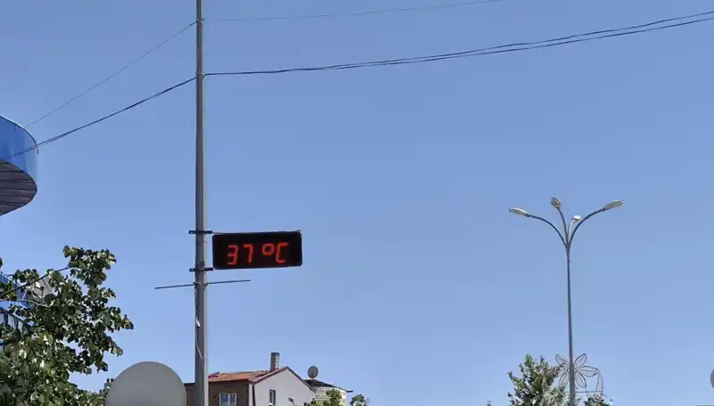 Termometreler 38 Dereceyi Gösterdi: Sıcaklar Tüm İlleri Etkisi Altında!