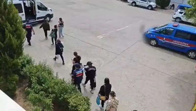 Tayland'da Kadınlara Umut Vaadi: Çalışma İzni Karşılığında Fuhuş İddiaları