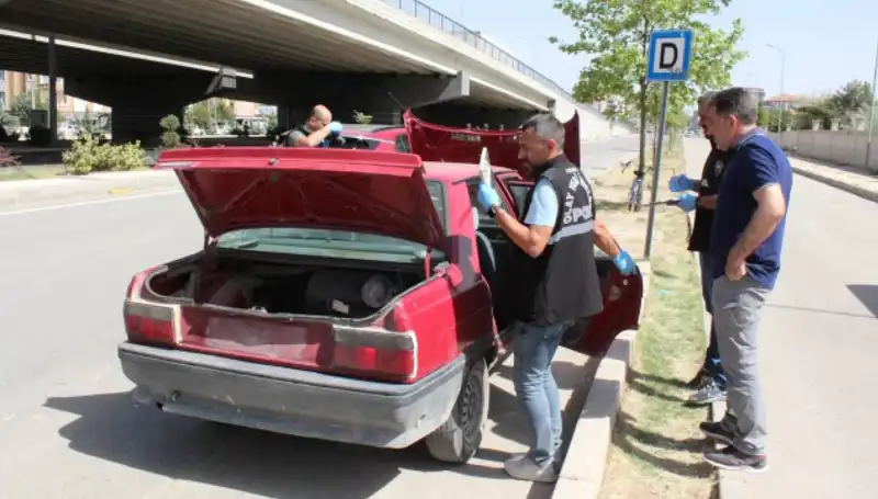 Çaldığı Araçta Yakıt Bitince Yeni Araç Çalan Hırsız Yakalandı!