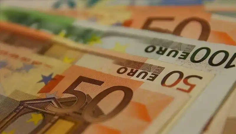 Euro'nun Zirvedeki Yükselişi Sonrası Gerileme Sebepleri