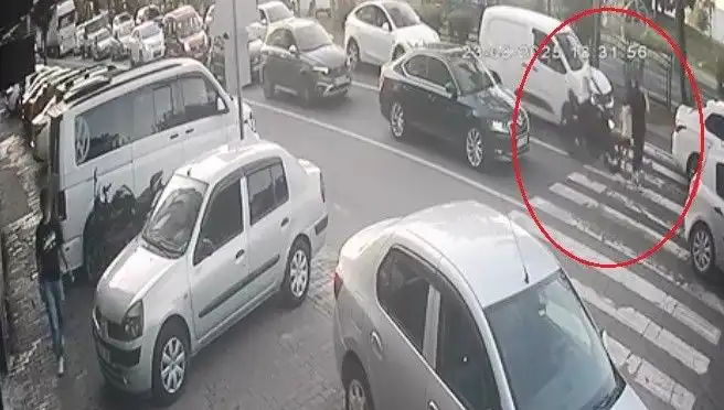 Motosiklet Yaya Geçidinde Kazaya Neden Oldu: Üç Yaralı!