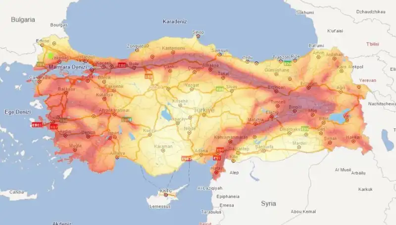 Fay Hattının Gölgesinde: Evimin Altında Deprem Tehlikesi Var Mı?