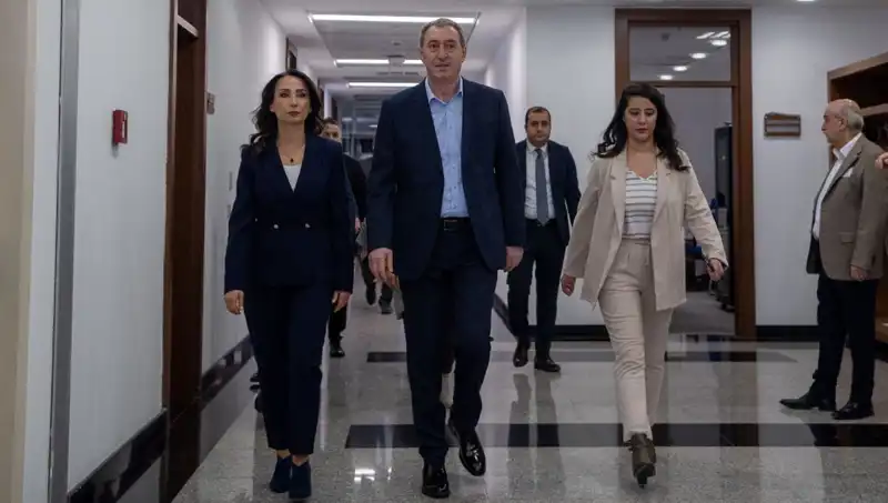 DEM Parti Heyeti: Üç Partiye Daha Giderek Siyasi Eşitlik İçin Dolaşıyor