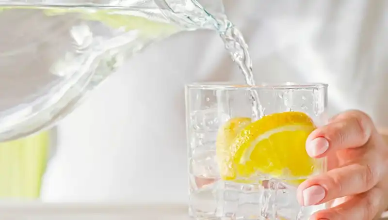 Limonlu Su İçmenin Bilinmeyen 8 Faydası: Sağlığınıza Önem Katacak Etkiler