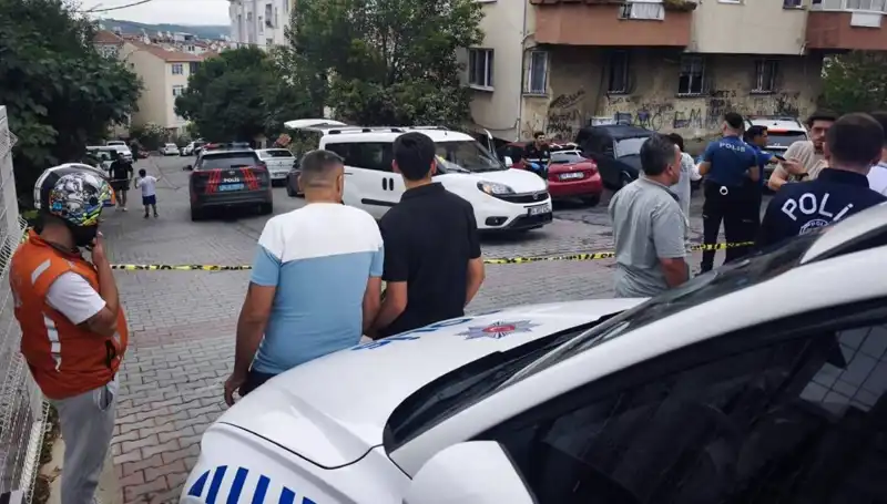 İstanbul'da Silahlı Saldırı: Bir Kişi Hayatını Kaybetti, Olayı İzleyenler Şokta