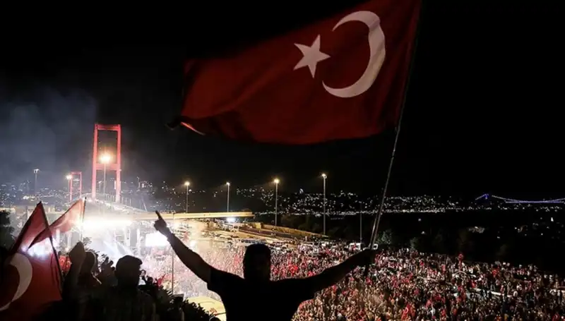 15 Temmuz Gecesi Destanı: "En Uzun Gece" Külliye'de Sahnelenecek