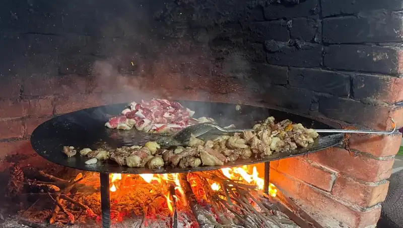 Türkiye’nin Geleneksel Dualı Güveç Geleneği: 400 Yıllık Lezzet Yolculuğu