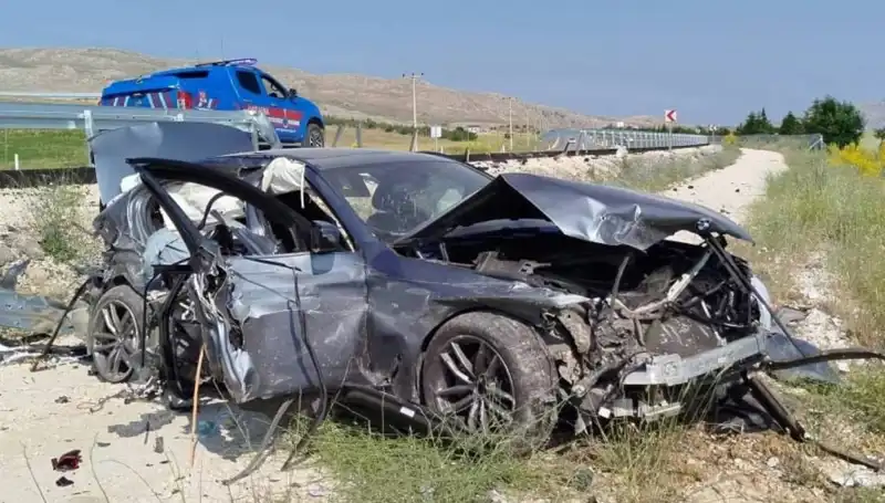 Sivas’ta İki Ayrı Trafik Kazası: Yaralı Sayısı 9’a Yükseldi