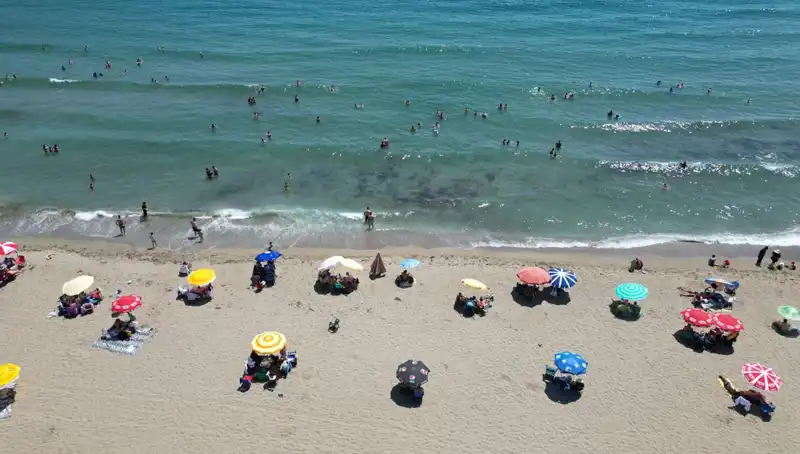 Tekirdağ'da Sıcak Hava İle Sahillere Akın Eden Tatilciler