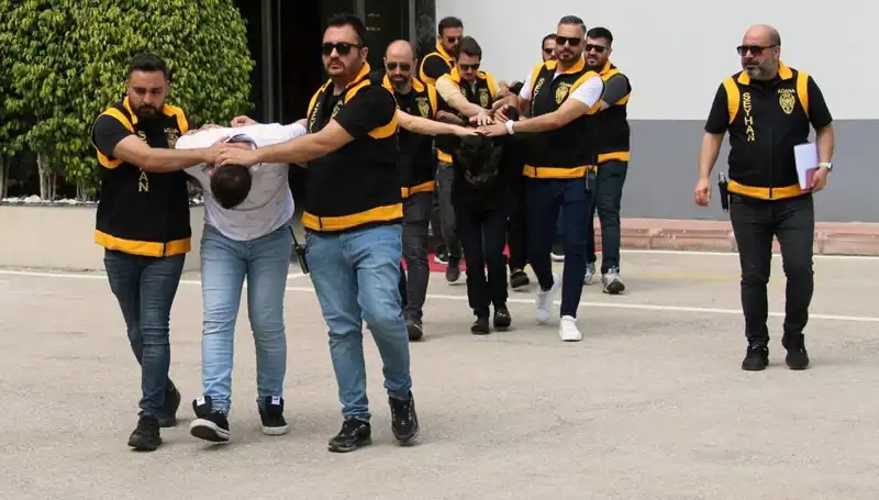 İş İnsanına Sevgili Tuzağı: Önce Dövdüler, Sonra Parasını Aldılar