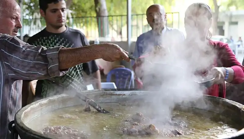 Gadir-i Hum Bayramı Kutlamaları: Anlamı ve Özel Mesajlar ile Birlikte