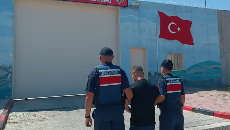 Afyon'da Farklı Suçlardan Aranan 9 Kişi Operasyonu!