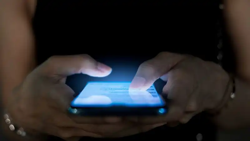 Narsisizmin Yeni Belirtileri: Telefon Kullanım Alışkanlıkları Nelere İşaret Ediyor?