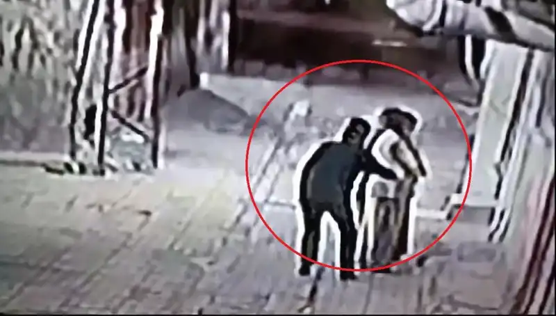 Kapkaççılara Kılık Değiştirerek Operasyon: Polisler Pazarcı ve Simitçi Oldu