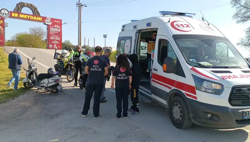 Edirne'de Motosiklet Kazası: Korkunç Kaza Anı Anbean Kaydedildi!