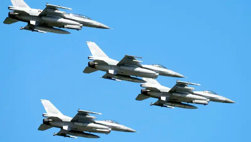ABD'nin F-16 Planı: Ukraynalı Pilotlar 310 Milyon Dolara Eğitiliyor