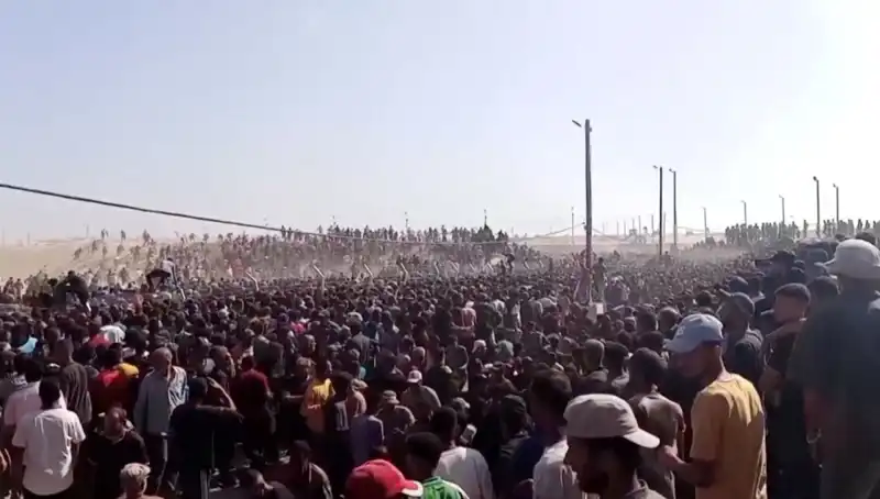 İsrail'in Gazze'deki Yardım Dağıtım Noktasına Saldırısı: 26 Can Kaybı