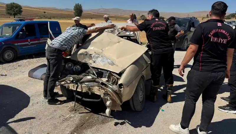 Kahramanmaraş'ta Kamyonet ile Otomobil Çarpıştı: Detaylar Ortaya Çıktı