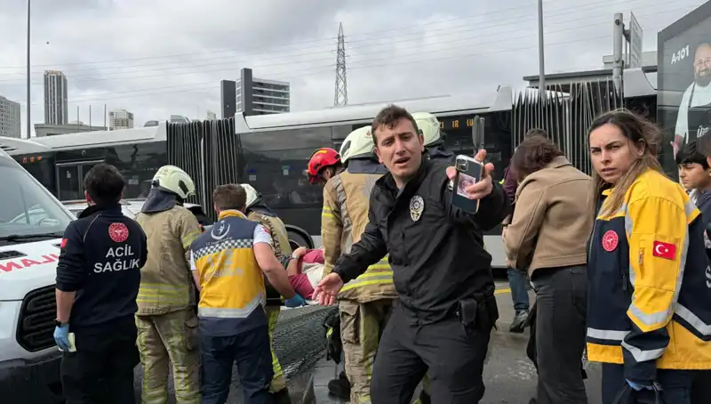 Metrobüs Kazasında Can Pazarına Dönüş: Seferler Durdu ve Yaralılar Var