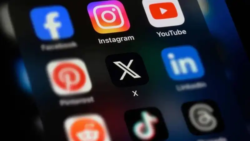 Sosyal Medya Kısıtlamaları: Whatsapp, Instagram ve Diğerleri Hala Devam Ediyor