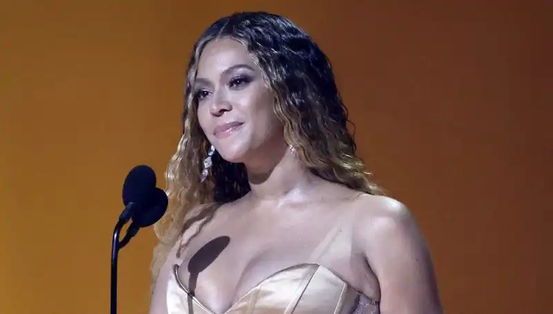 Beyonce'nin Yayımlanmamış Şarkıları İnternette Ortaya Çıktı!