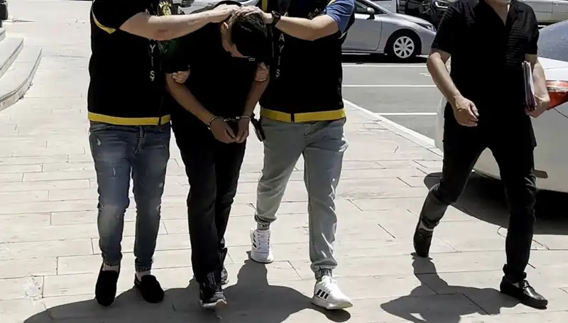 Mezarlıkta Hırsızlık Yapan Şahıs Suçüstü Yakalandı!