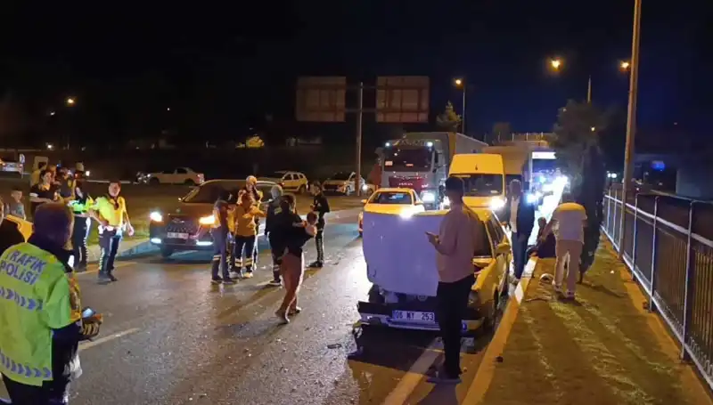 Otoyolda Gerçekleşen Geri Dönüş Kazasında İki Çocuk Yaralandı!