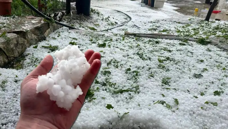 Haziran'da Beklenmedik Dolu Olayı: Şehir Beyaza Büründü!
